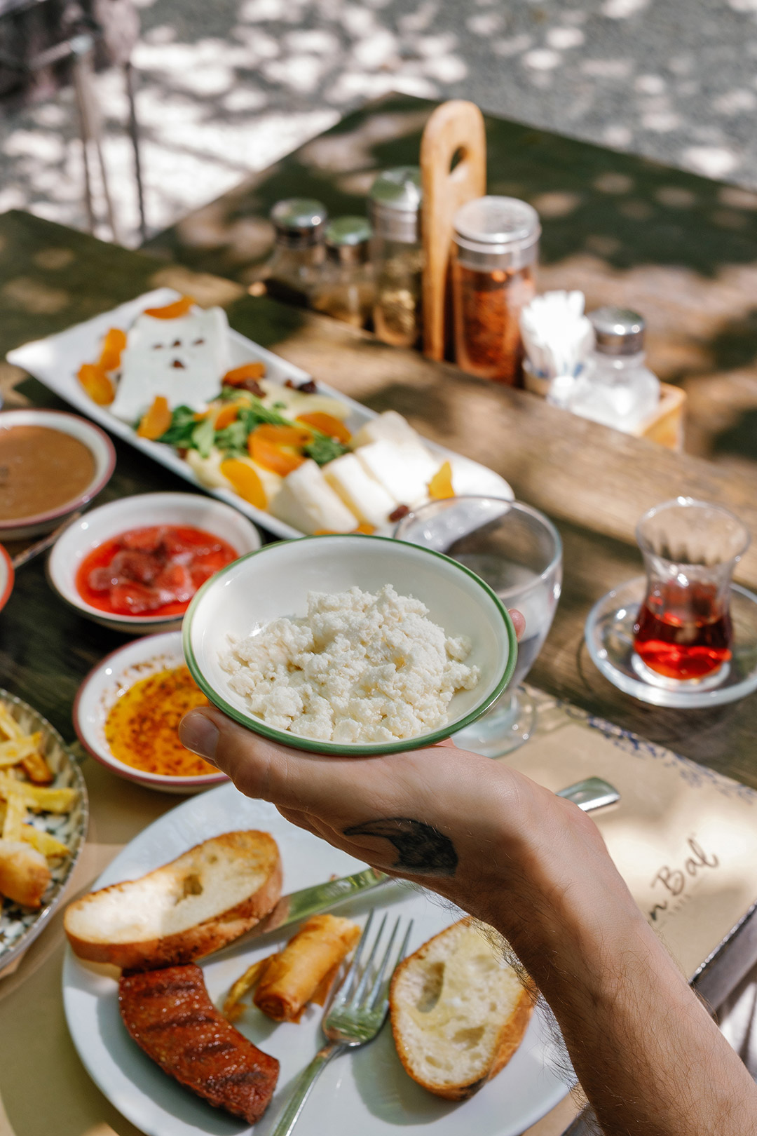Fethiye’de Kahvaltının Gerçek Adresi: Cin Bal - Cin Bal Fethiye Kayaköy Et Restaurant Fethiye kahvaltı - Cin Bal Kayaköy serpme kahvaltı ve doğal kahvaltı