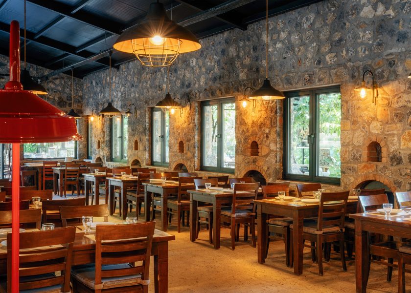 Kayaköy Fethiye - Cin Bal’da doğa içinde odun ateşinde pişen et keyfi